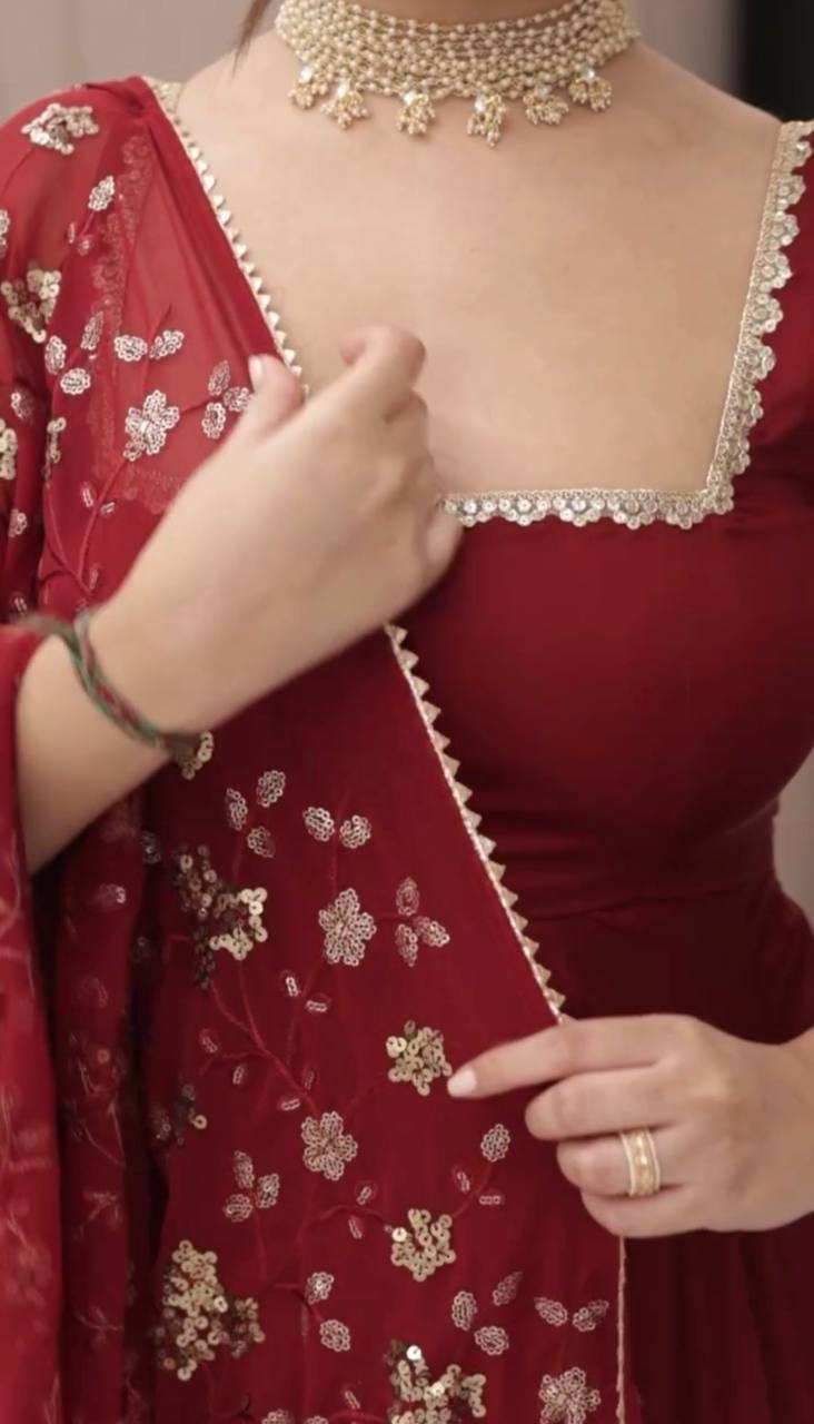 Elegant Embroidered Georgette Suit Set