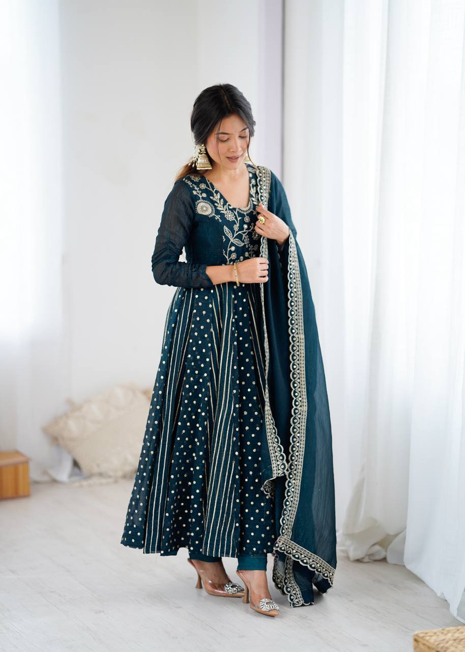 Anarkali Elegance: The Mint Reverie