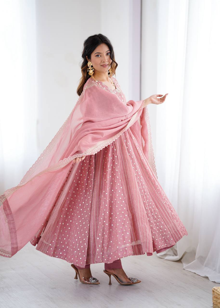 Anarkali Elegance: The Pink Reverie