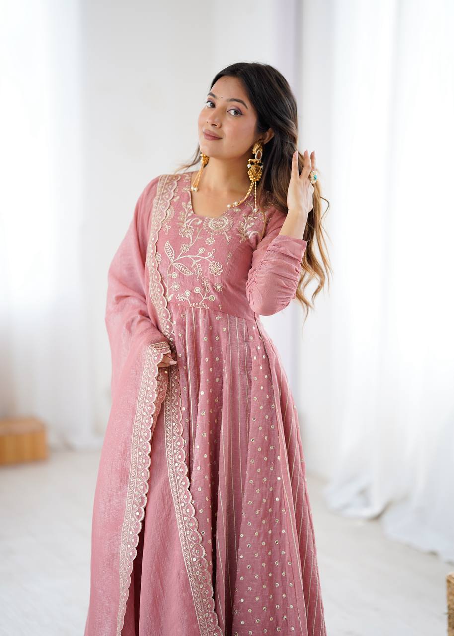 Anarkali Elegance: The Pink Reverie