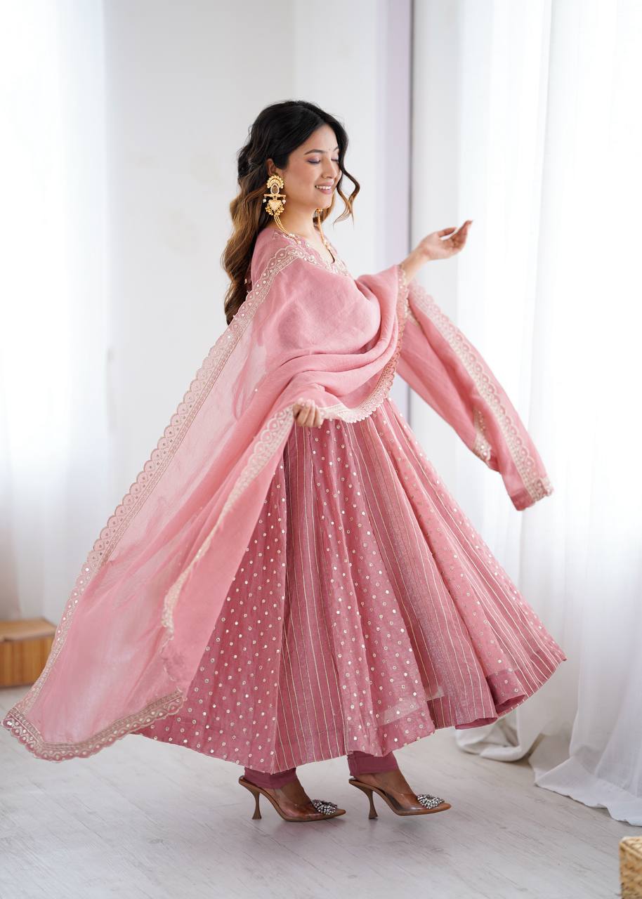 Anarkali Elegance: The Pink Reverie