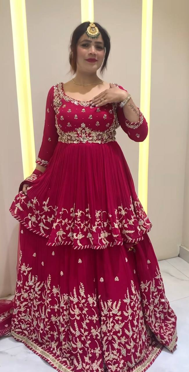 Scarlet Splendor: Embrace the Essence of Traditional Glamour