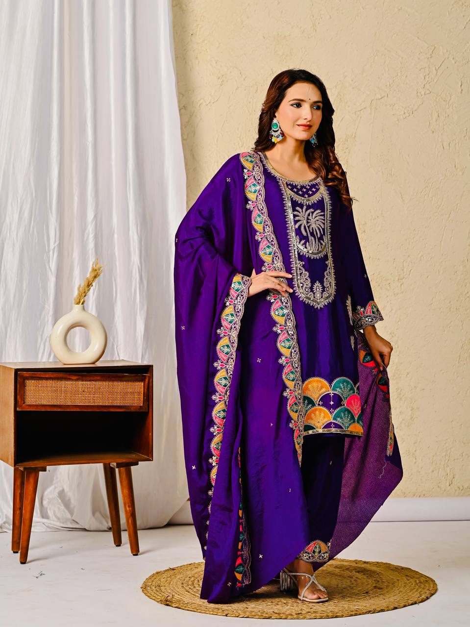 Regal Elegance: Exquisite Purple Pakistani Suit for Timeless Grace